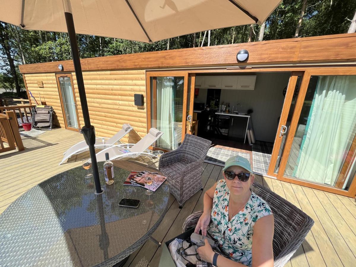 Oak Boutique Lodge Includes Hot Tub Air Con & Dog York Exterior foto