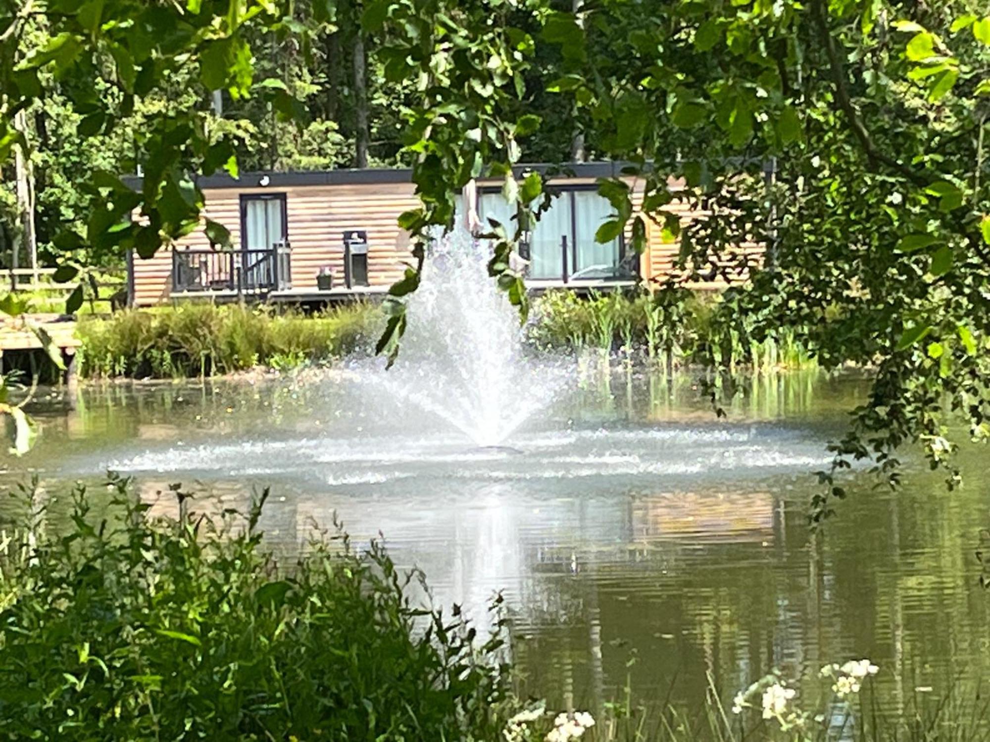 Oak Boutique Lodge Includes Hot Tub Air Con & Dog York Exterior foto